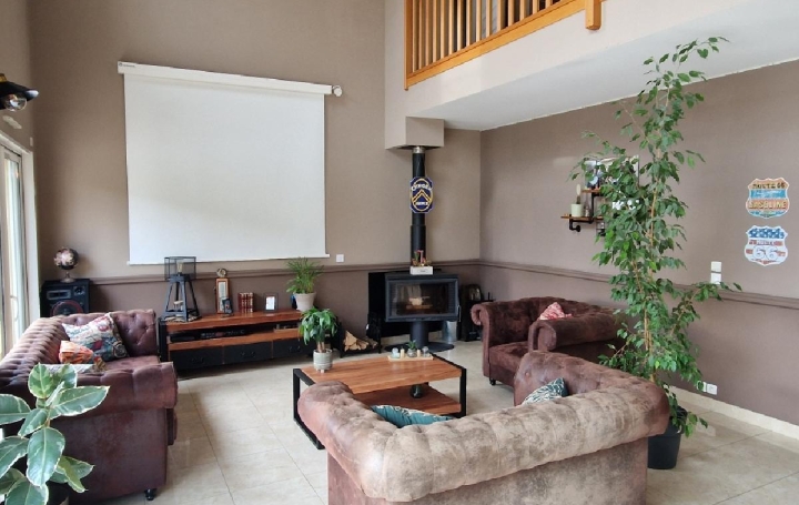 Maison MANOU (28240)  325 m2 550 000 € 