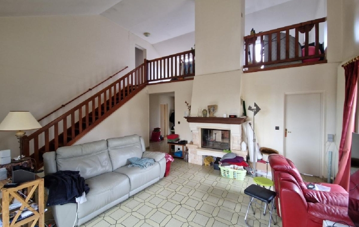 Maison BELHOMERT-GUEHOUVILLE (28240)  181 m2 220 480 € 