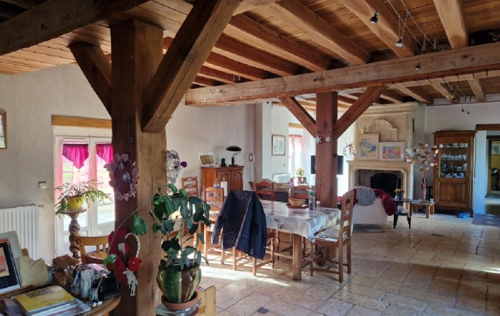 Maison BELHOMERT-GUEHOUVILLE (28240)  322 m2 420 000 € 