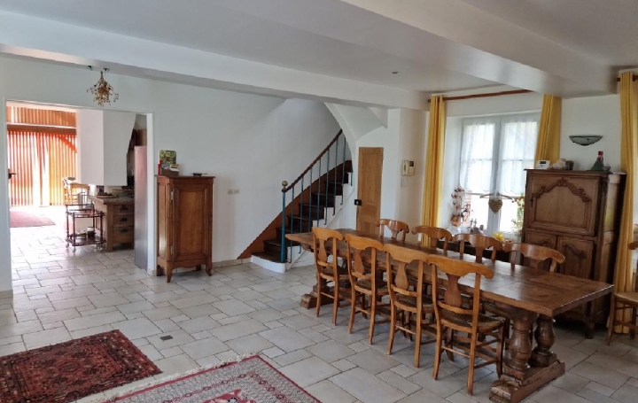 Maison BELHOMERT-GUEHOUVILLE (28240)  322 m2 420 000 € 
