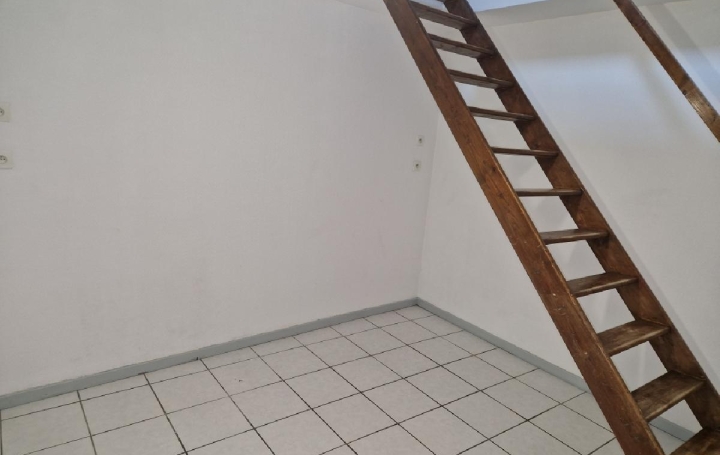 Immeuble LA LOUPE (28240)   139 100 € 