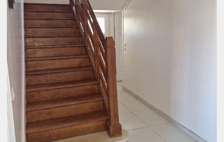 Maison LA LOUPE (28240)  236 m2 357 000 € 