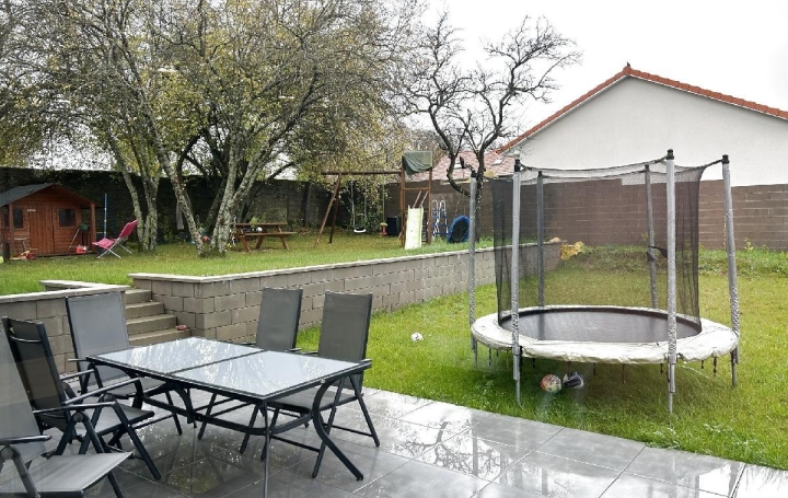 Réseau Immo-diffusion : Maison  CRUSNES  134 m2 440 000 € 