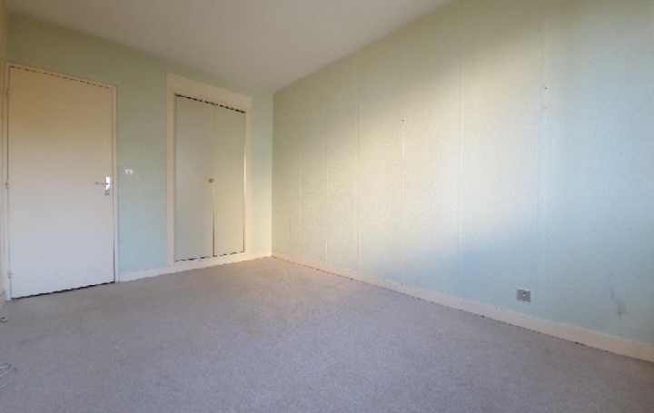 3 Pièces CREIL (60100)  85 m2 170 000 € 