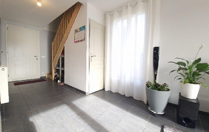 Maison MOGNEVILLE (60140)  102 m2 270 000 € 