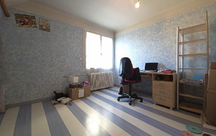 Parking NOGENT-SUR-OISE (60180)  133 m2 230 000 € 