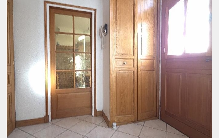 Parking NOGENT-SUR-OISE (60180)  133 m2 230 000 € 