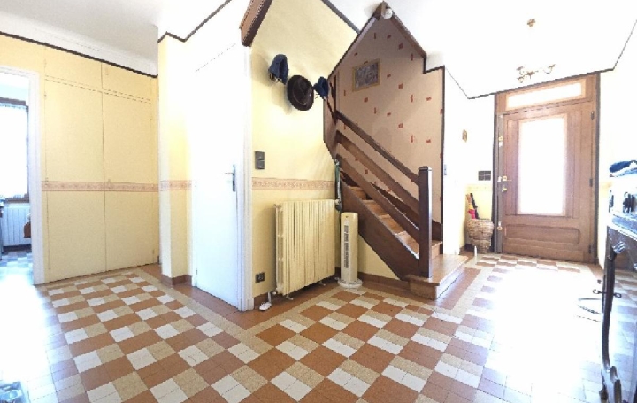 Maison NOGENT-SUR-OISE (60180)  164 m2 315 000 € 