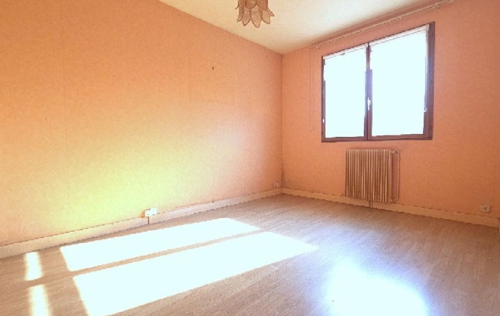 Maison NOGENT-SUR-OISE (60180)  78 m2 240 000 € 