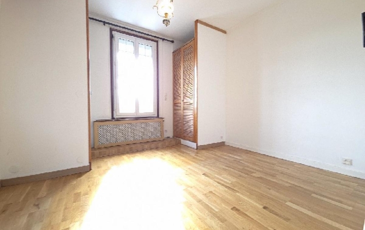 Maison NOGENT-SUR-OISE (60180)  104 m2 225 000 € 