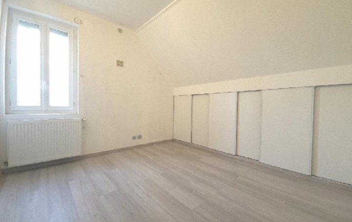 Maison NOGENT-SUR-OISE (60180)  137 m2 235 000 € 