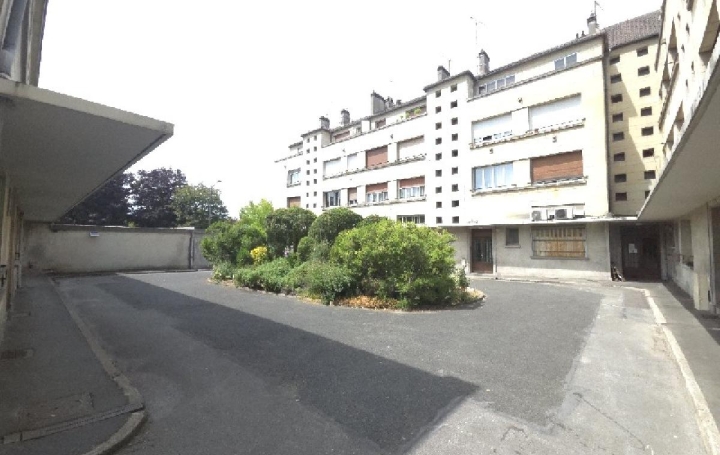 Immeuble CREIL (60100)  168 m2 295 000 € 