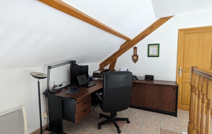 Maison BUCHELAY (78200)  151 m2 383 000 € 