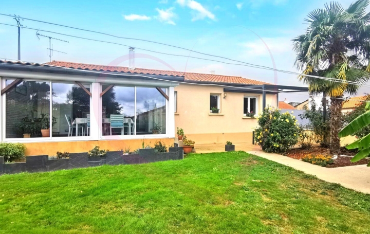 Réseau Immo-diffusion : Maison  VILLEDIEU-LA-BLOUERE  110 m2 259 000 € 