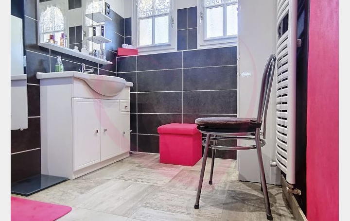 Maison SAINT-LAURENT-DES-AUTELS (49270)  134 m2 279 000 € 