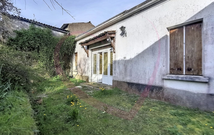 Maison BEAUPREAU-EN-MAUGES (49600)  155 m2 85 000 € 