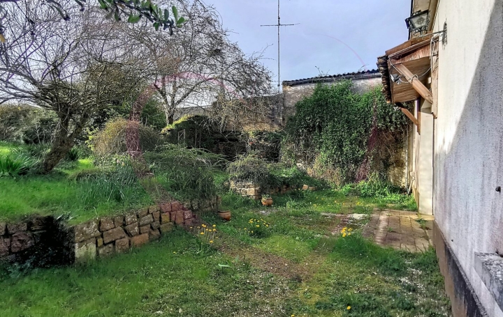 Réseau Immo-diffusion : Maison  GESTE  155 m2 119 000 € 