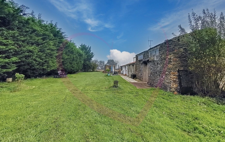 Maison LE LOROUX-BOTTEREAU (44430)  186 m2 325 000 € 