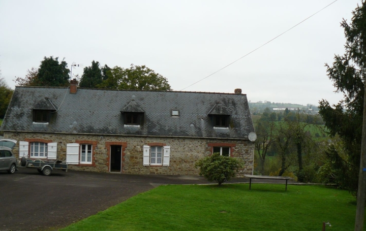 Réseau Immo-diffusion : Maison  SAINTE-MARIE-LAUMONT  120 m2 143 000 € 