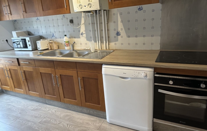 4 Pièces SAINT-ETIENNE (42000)  85 m2 720 € 
