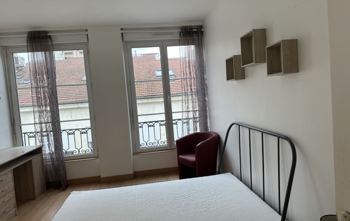 4 Pièces SAINT-ETIENNE (42000)  85 m2 720 € 