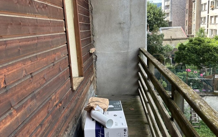 Studio SAINT-ETIENNE (42100)  27 m2 500 € 