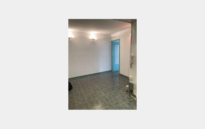 4 Pièces SAINT-ETIENNE (42100)  105 m2 54 000 € 