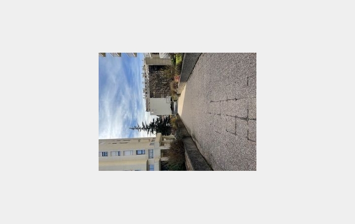 4 Pièces SAINT-ETIENNE (42100)  105 m2 54 000 € 