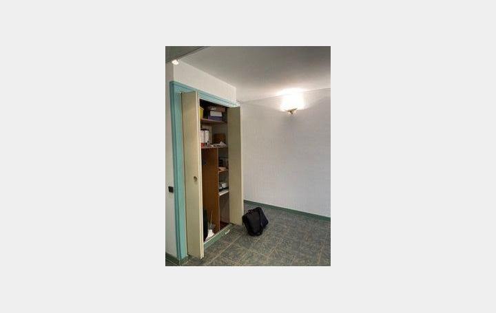 4 Pièces SAINT-ETIENNE (42100)  105 m2 54 000 € 