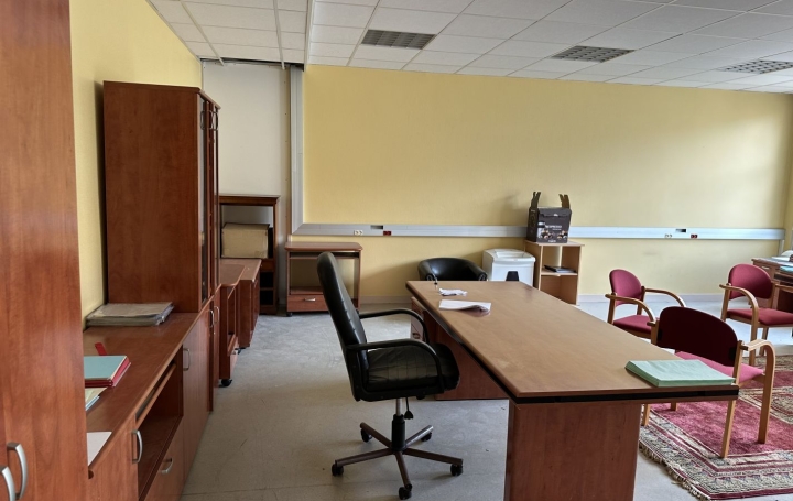 Activité commerciale SAINT-ETIENNE (42100)  105 m2 53 500 € 