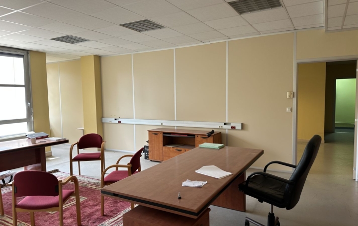 Activité commerciale SAINT-ETIENNE (42100)  105 m2 53 500 € 