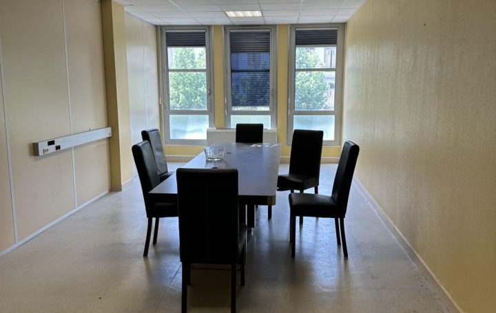 Activité commerciale SAINT-ETIENNE (42100)  105 m2 53 500 € 