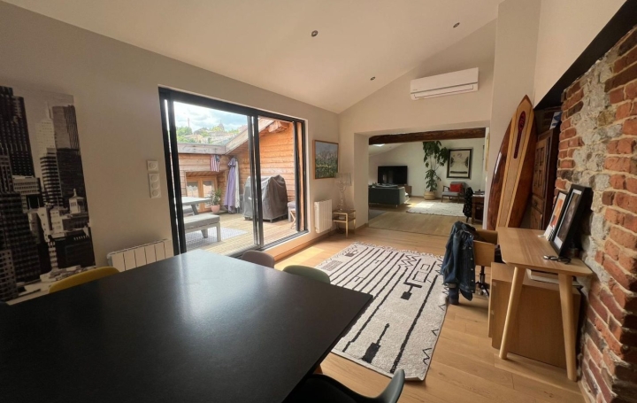 6 Pièces SAINT-ETIENNE (42000)  149 m2 345 000 € 