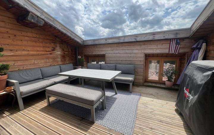 6 Pièces SAINT-ETIENNE (42000)  149 m2 345 000 € 