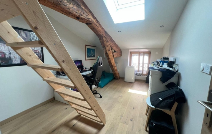 6 Pièces SAINT-ETIENNE (42000)  149 m2 345 000 € 