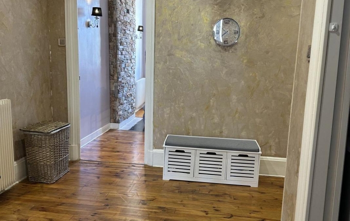 5 Pièces SAINT-ETIENNE (42000)  129 m2 169 000 € 