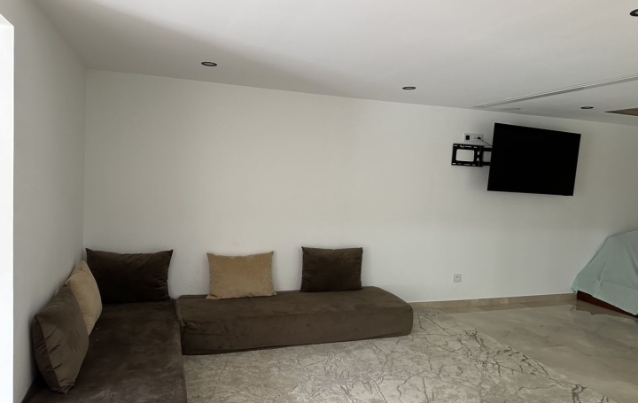 Villa SAINT-ETIENNE (42100)  230 m2 355 000 € 