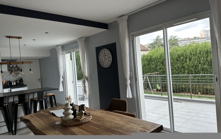 Villa SAINT-ETIENNE (42100)  230 m2 355 000 € 