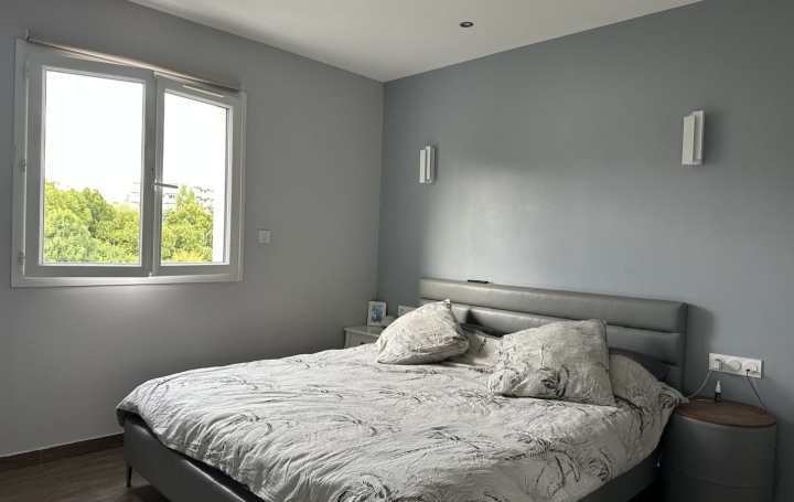 Villa SAINT-ETIENNE (42100)  230 m2 355 000 € 