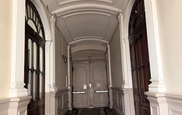 Studio SAINT-ETIENNE (42000)  20 m2 46 000 € 