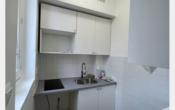 Studio LE KREMLIN-BICETRE (94270)  20 m2 720 € 