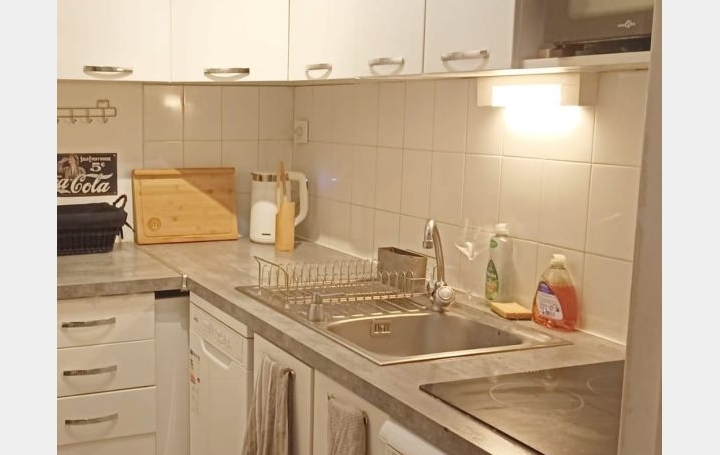 2 Pièces PARIS (75012)  32 m2 1 000 € 