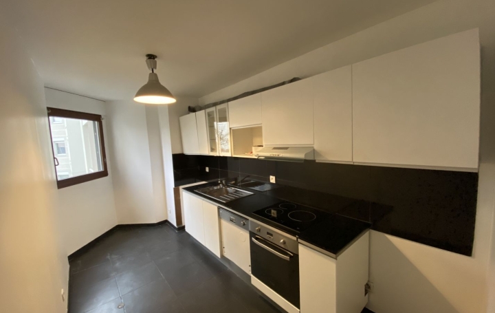 3 Pièces CHARENTON-LE-PONT (94220)  71 m2 1 800 € 