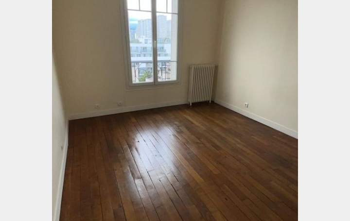 4 Pièces LE KREMLIN-BICETRE (94270)  69 m2 1 450 € 