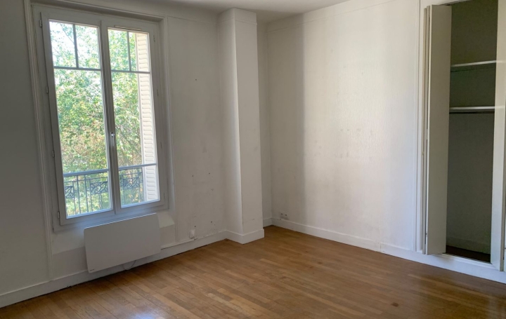 Studio LE KREMLIN-BICETRE (94270)  26 m2 800 € 