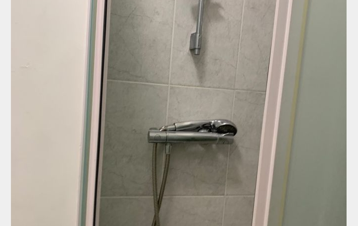 Studio LE KREMLIN-BICETRE (94270)  26 m2 800 € 