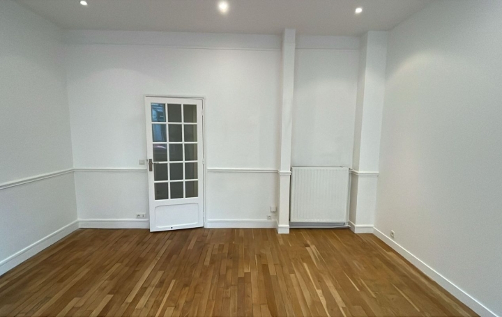 3 Pièces LE KREMLIN-BICETRE (94270)  65 m2 1 510 € 