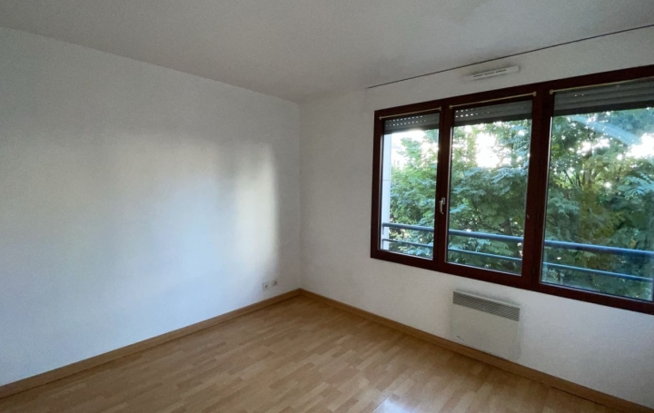 Studio CHARENTON-LE-PONT (94220)  20 m2 750 € 