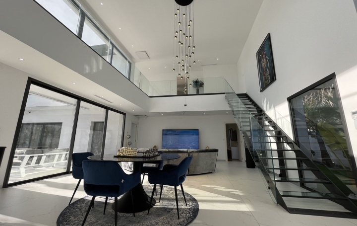 Villa LE GRAU-D'AGDE (34300)  301 m2 1 800 000 € 