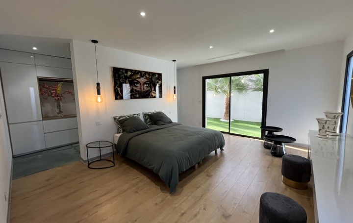 Villa LE GRAU-D'AGDE (34300)  301 m2 1 800 000 € 